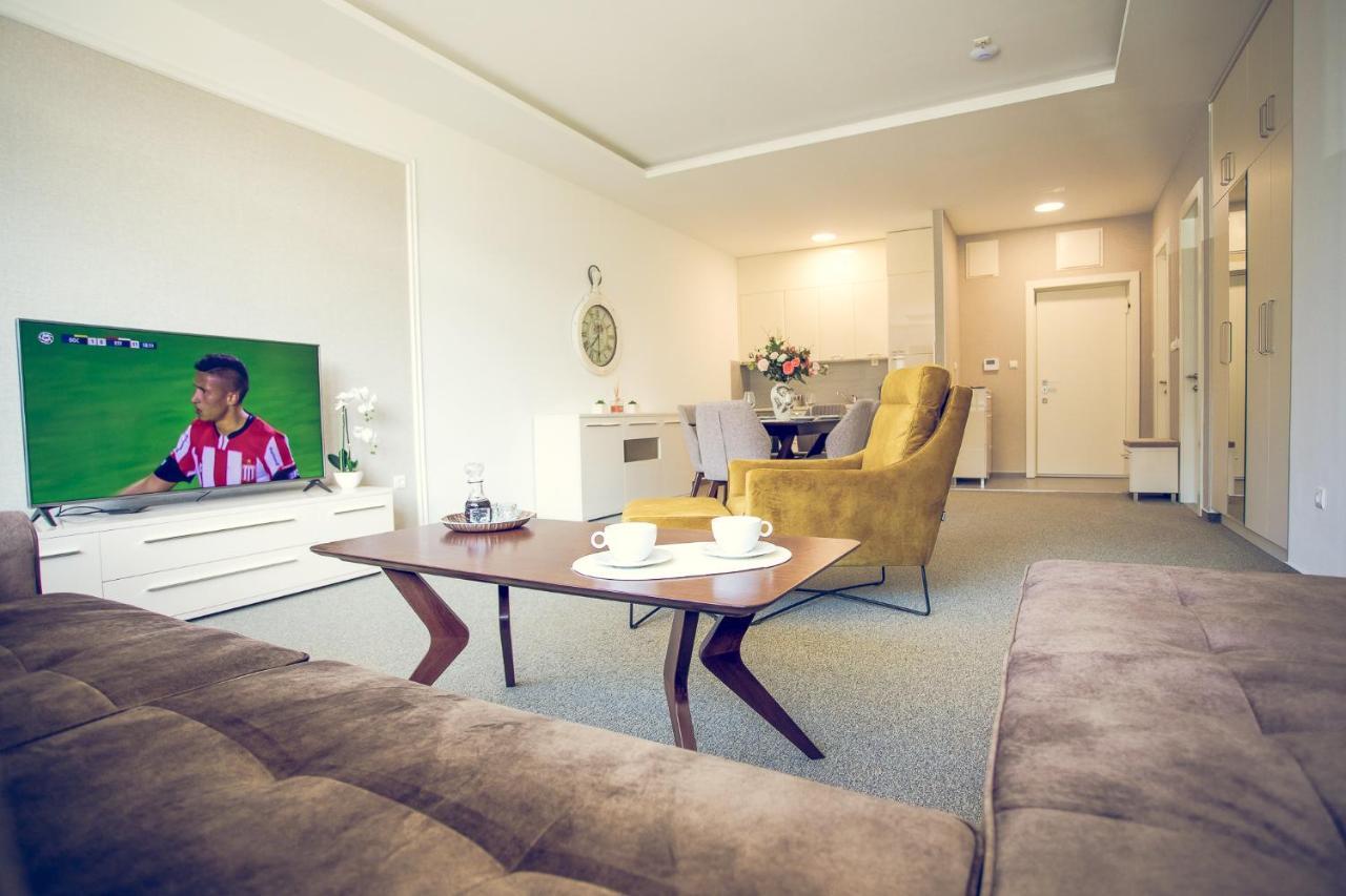 Apartmani Sl Luxury バニャ・ルカ エクステリア 写真