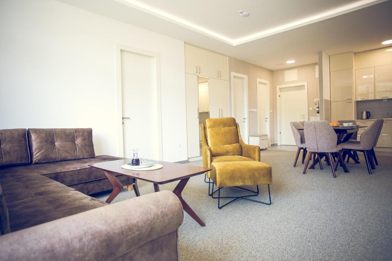 Apartmani Sl Luxury バニャ・ルカ エクステリア 写真